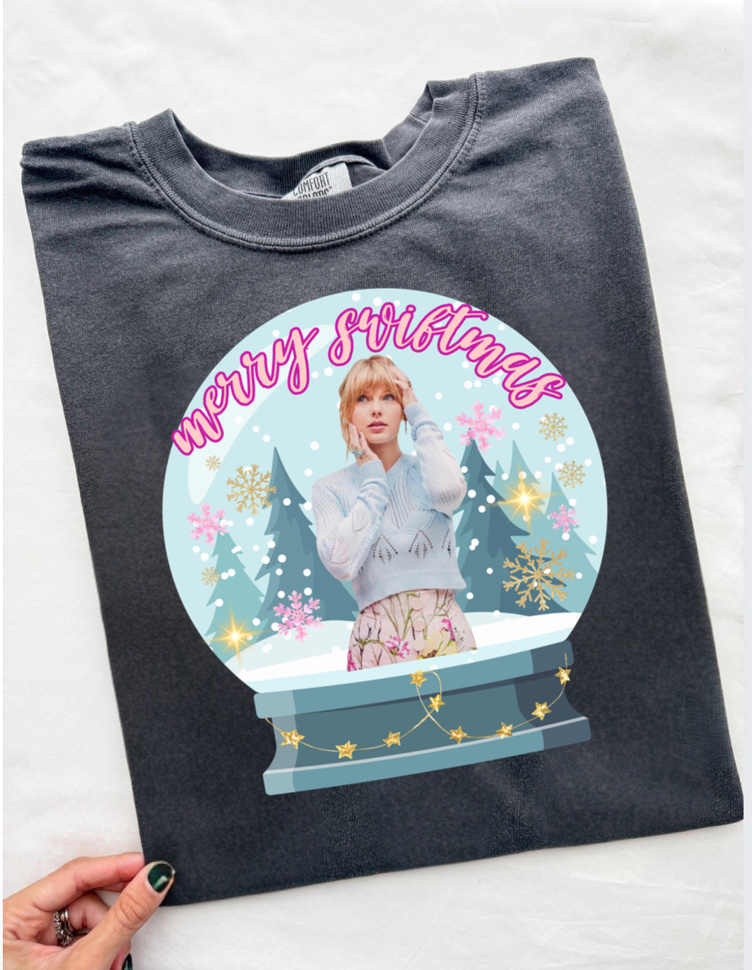 Swiftmas snow globe png